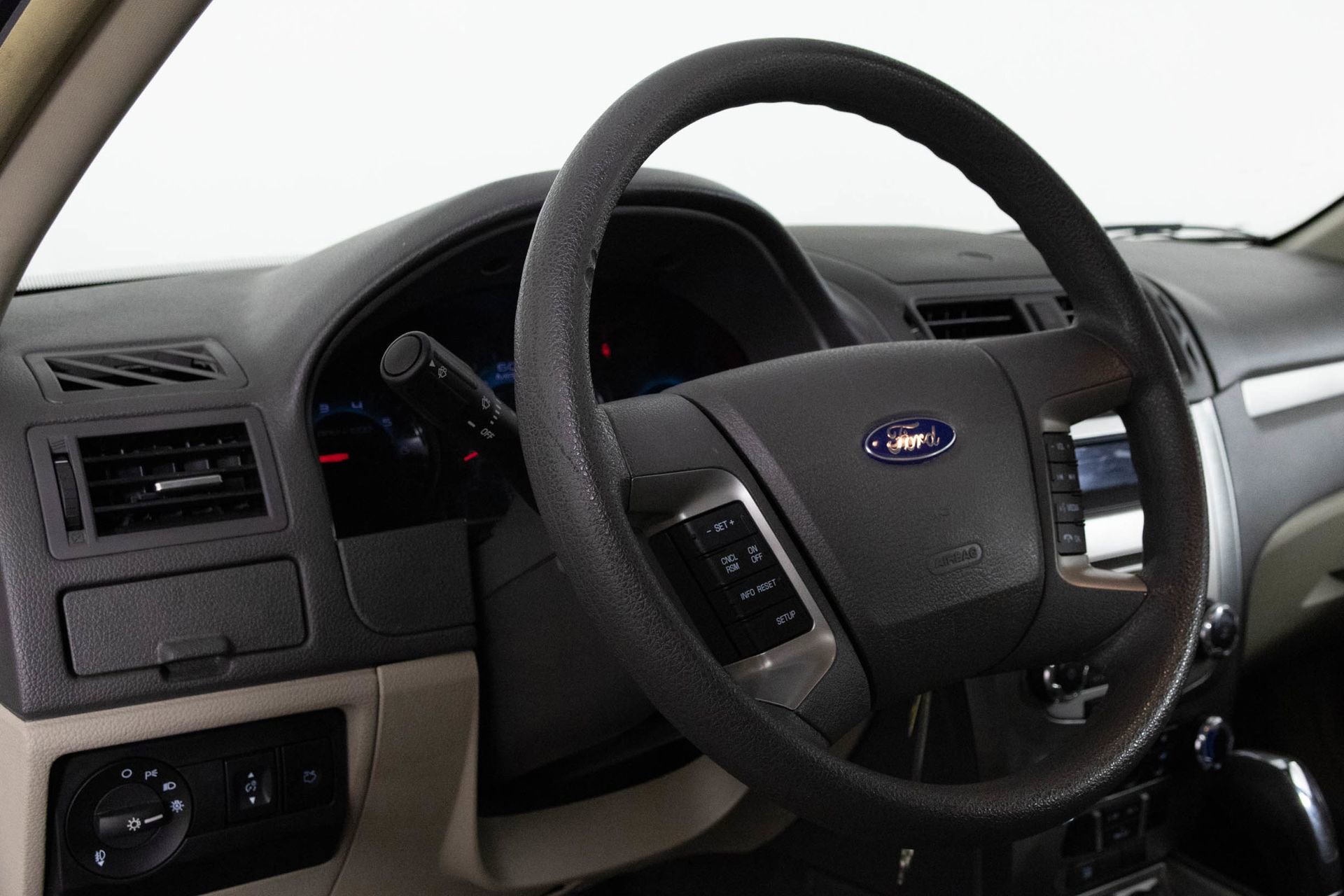 Used 2011 Ford Fusion SE w/ 202A Rapid Spec Order Code image 31