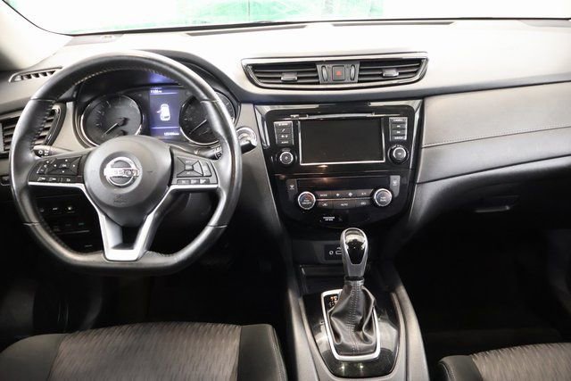 Used 2020 Nissan Rogue SV image 14