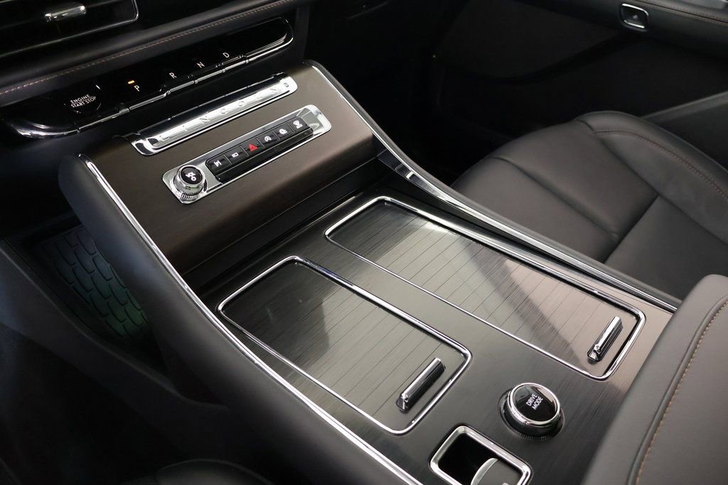 New 2025 Lincoln Aviator Reserve w/ Jet Appearance Package image 8