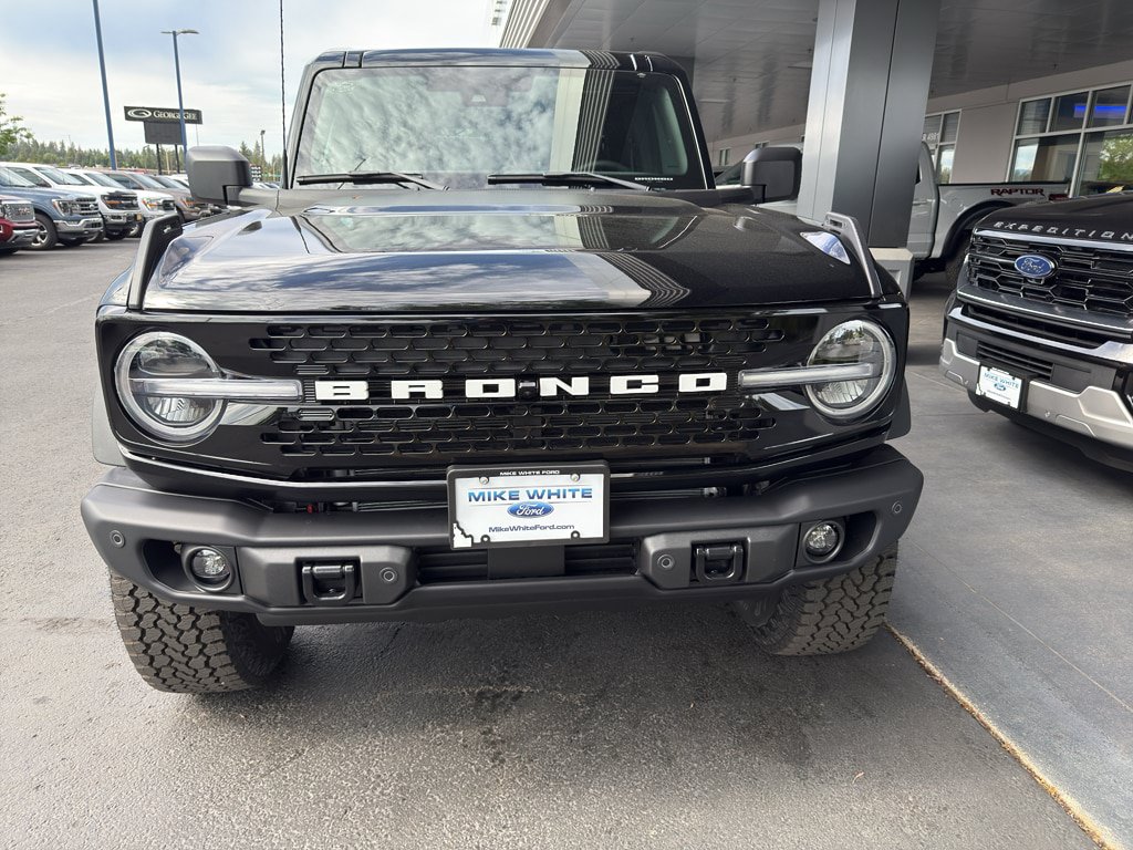 New 2026 Ford Bronco Badlands AWD/4WD image 2