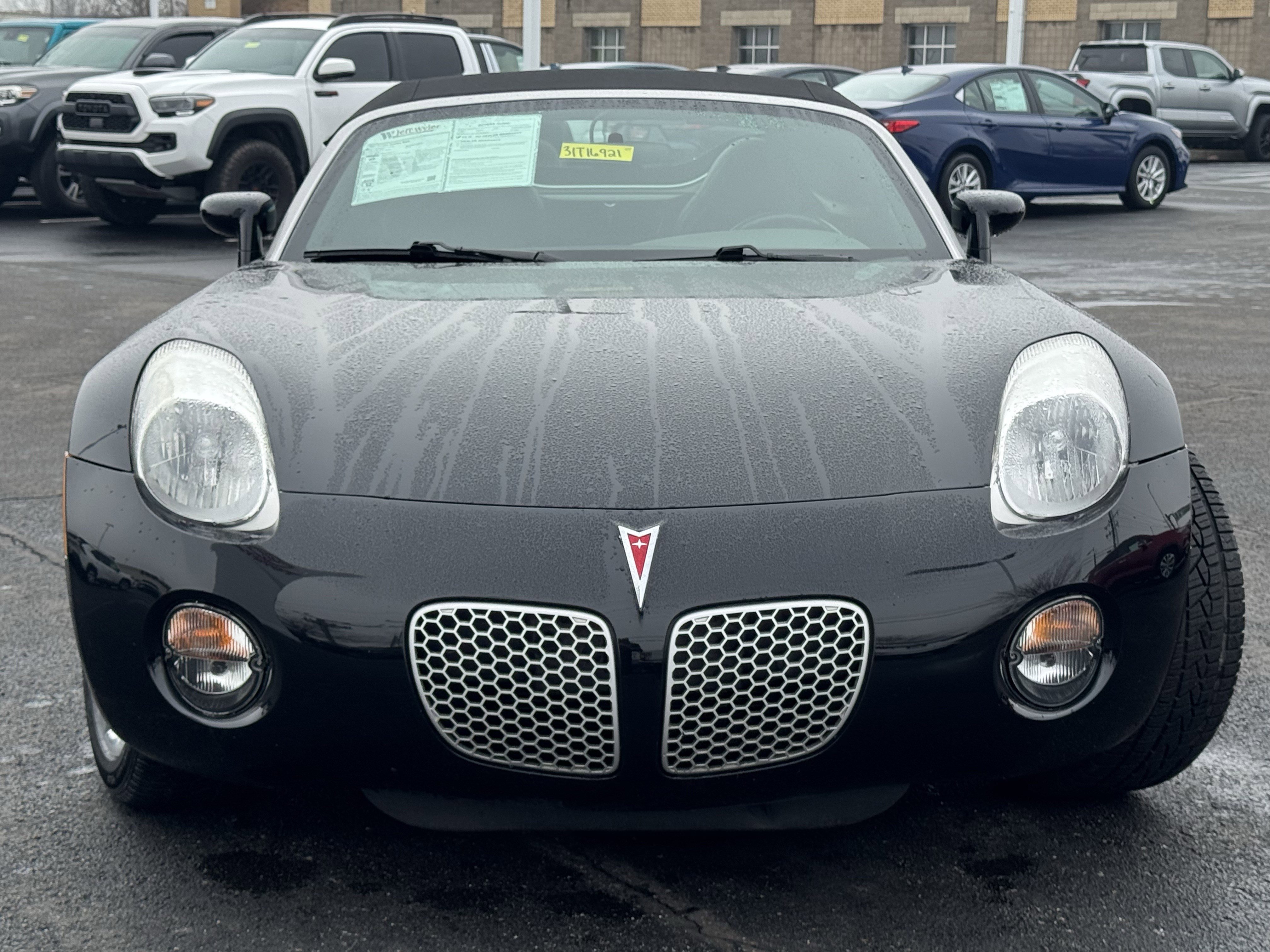 Used 2007 Pontiac Solstice Convertible w/ Premium Package image 18