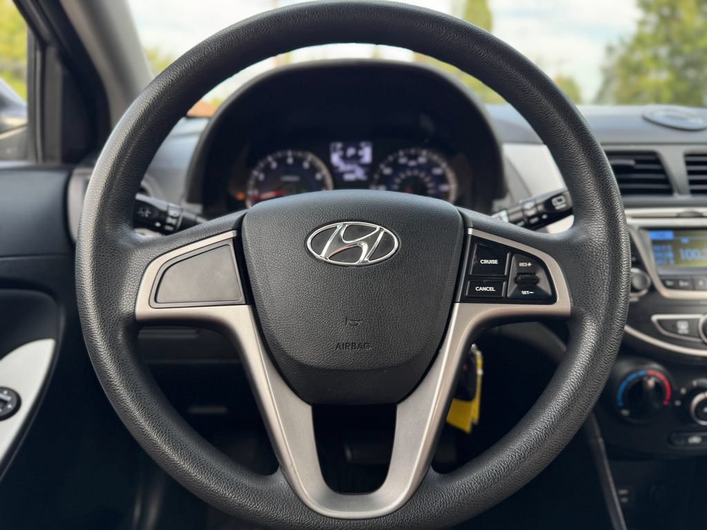Used 2017 Hyundai Accent SE FWD image 17