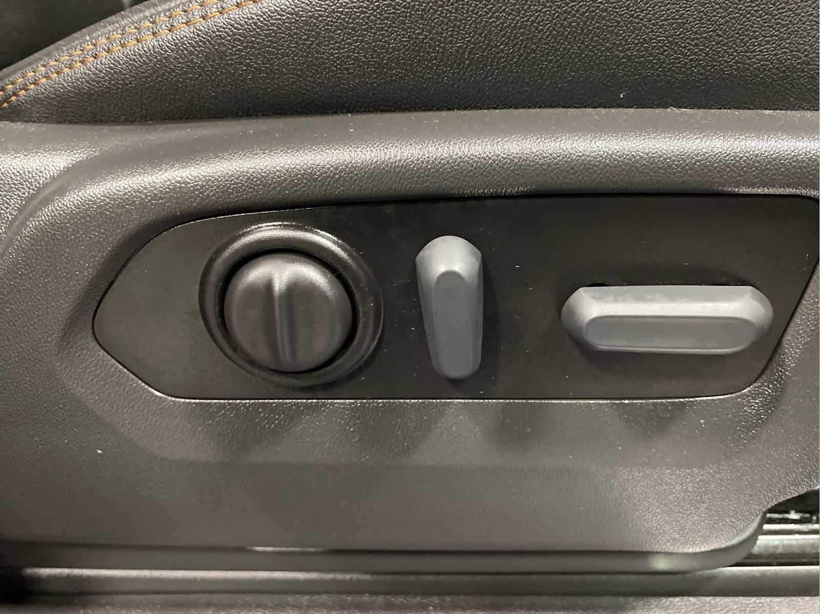 Used 2022 GMC Sierra 1500 AT4 w/ AT4 Preferred Package image 29