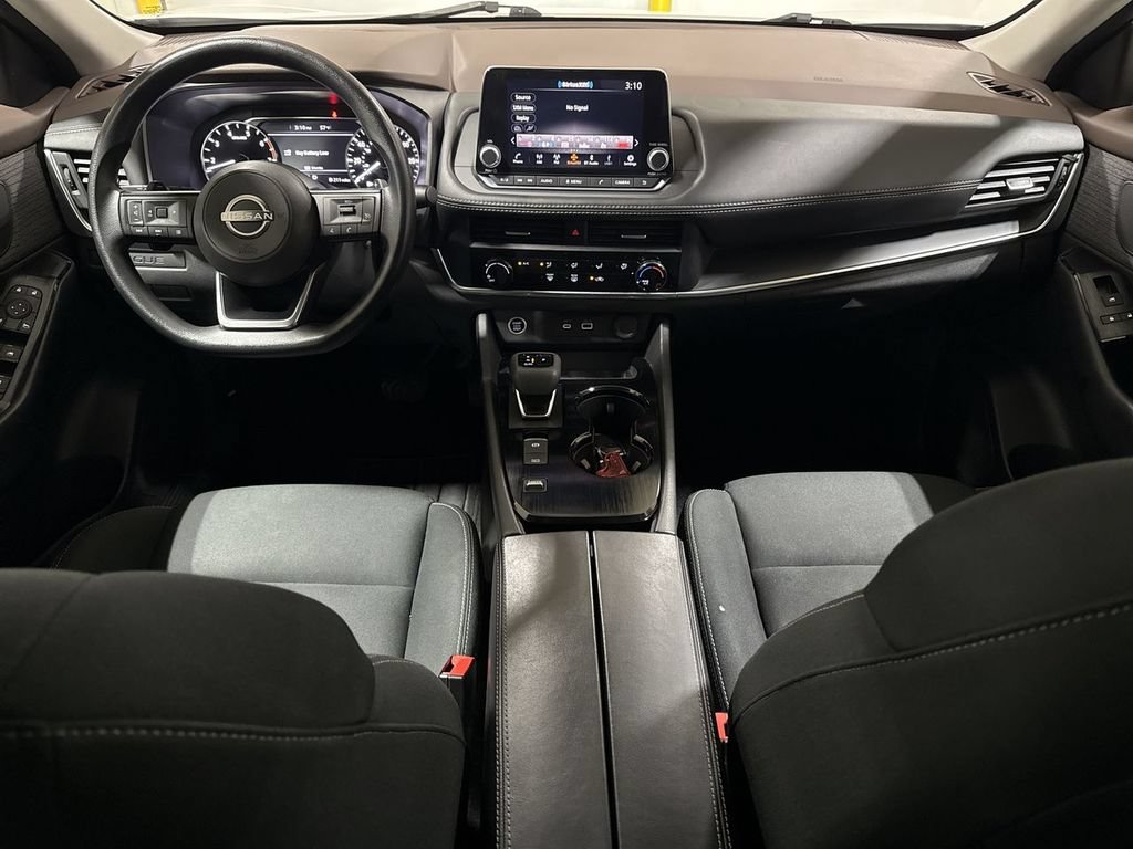 Used 2023 Nissan Rogue S FWD image 10