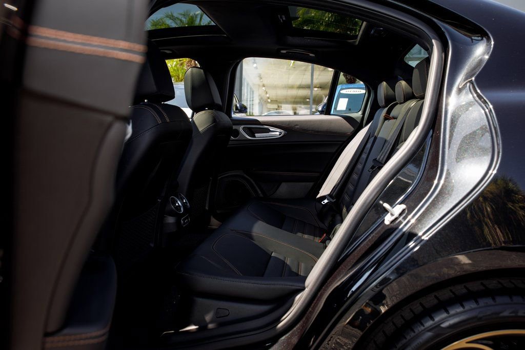 New 2025 Alfa Romeo Giulia w/ Driving Assist Package image 31