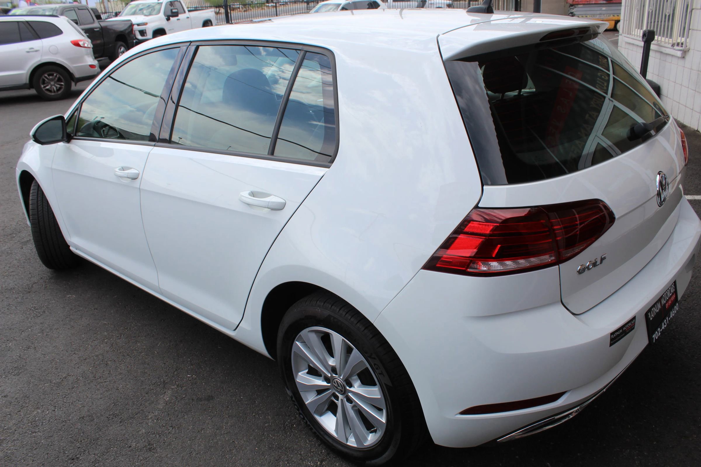 Used 2021 Volkswagen Golf 4-Door image 4