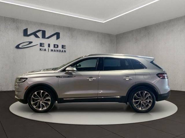 Used 2021 Lincoln Nautilus Reserve AWD/4WD image 3