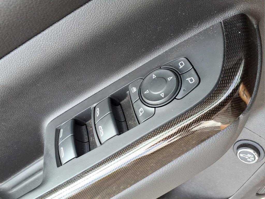 Used 2023 GMC Acadia AT4 w/ Technology Package AWD/4WD image 17