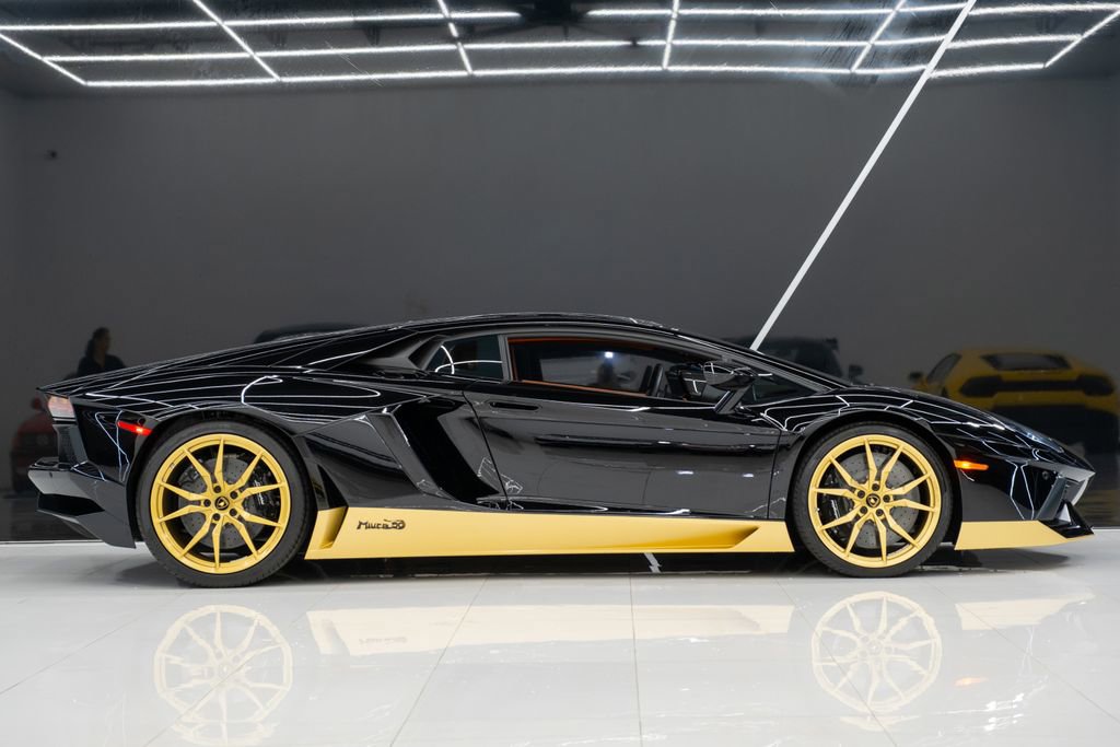 Used 2017 Lamborghini Aventador LP 700-4 image 10