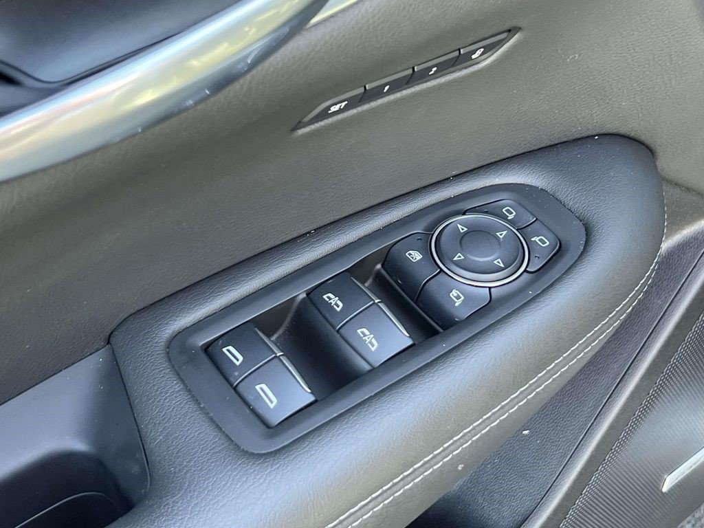 Certified 2025 Cadillac XT6 Luxury AWD/4WD image 20