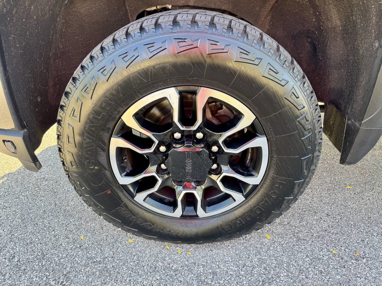 Used 2020 GMC Sierra 2500 AT4 w/ AT4 Preferred Package image 10