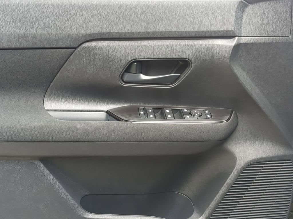 New 2026 Nissan Kicks S image 11