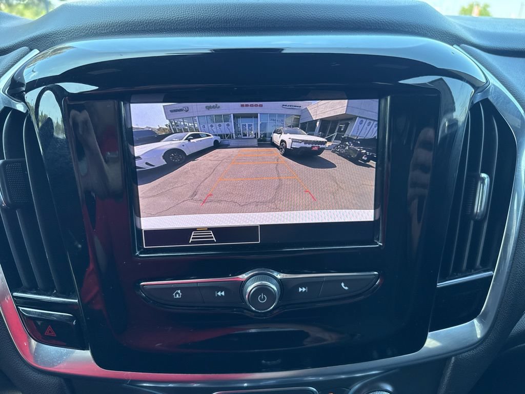 Used 2023 Chevrolet Traverse LT FWD image 21