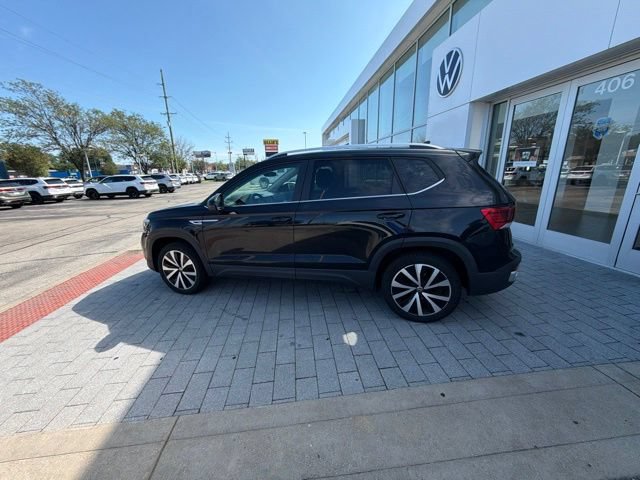 Used 2024 Volkswagen Taos SE FWD image 13