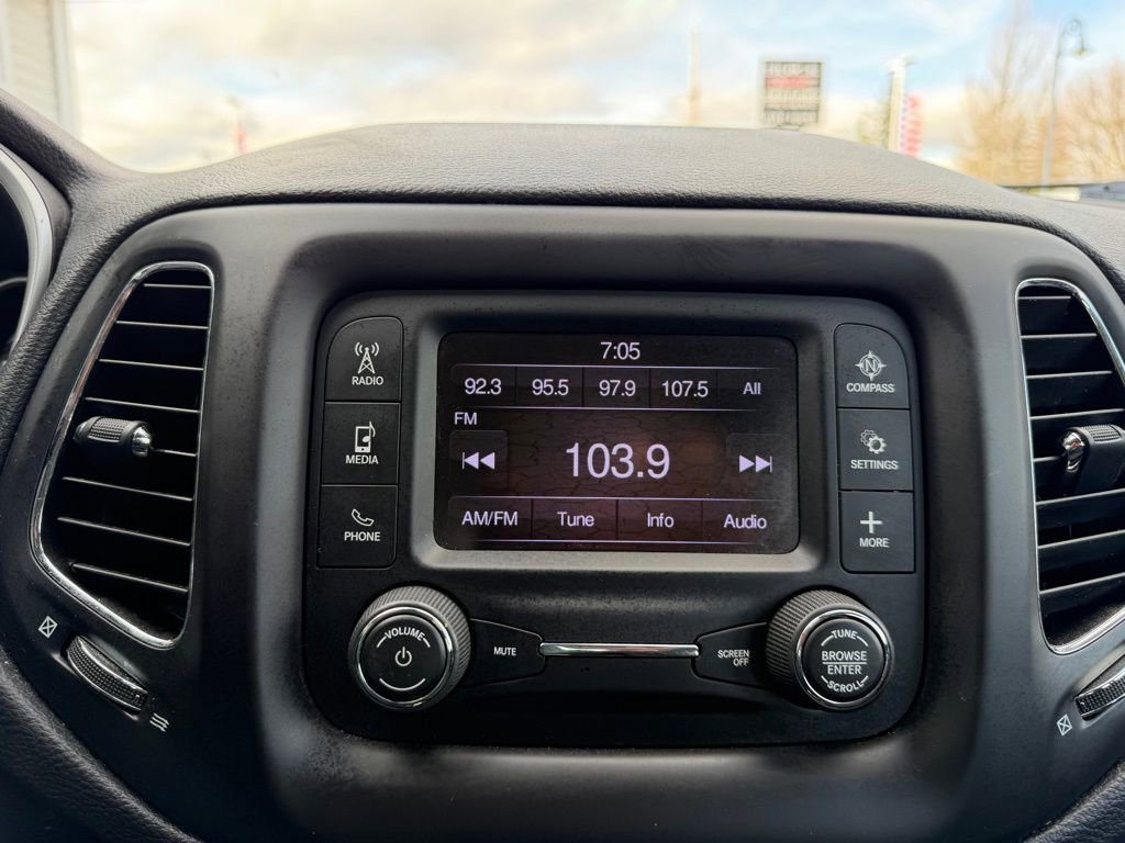 Used 2017 Jeep Compass Sport w/ Cold Weather Group image 22
