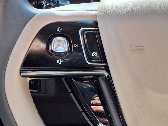 Certified 2022 Lincoln Corsair FWD w/ Equipment Group 101A image 14