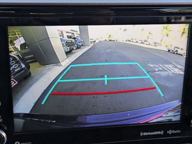 Used 2022 Toyota Highlander XLE image 14