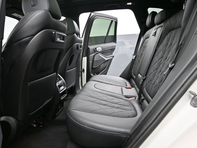 Used 2023 BMW X5 xDrive40i w/ Climate Comfort Package image 18