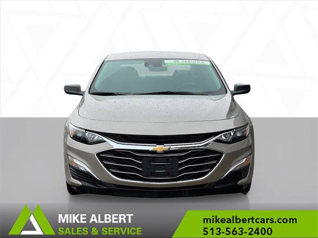 Used 2023 Chevrolet Malibu LS image 2
