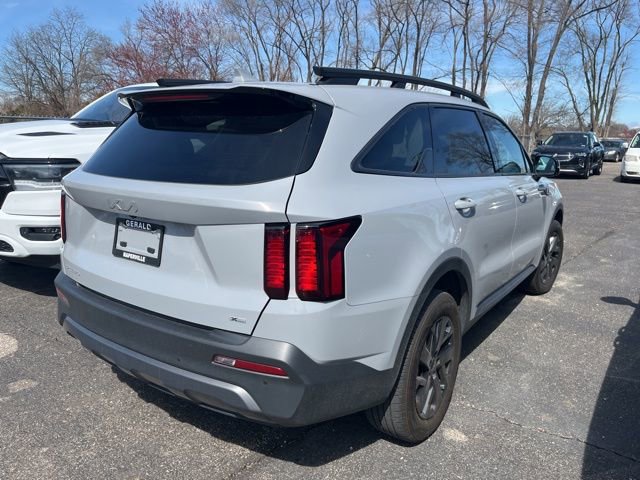 Used 2023 Kia Sorento S w/ Panoramic Sunroof Package image 5