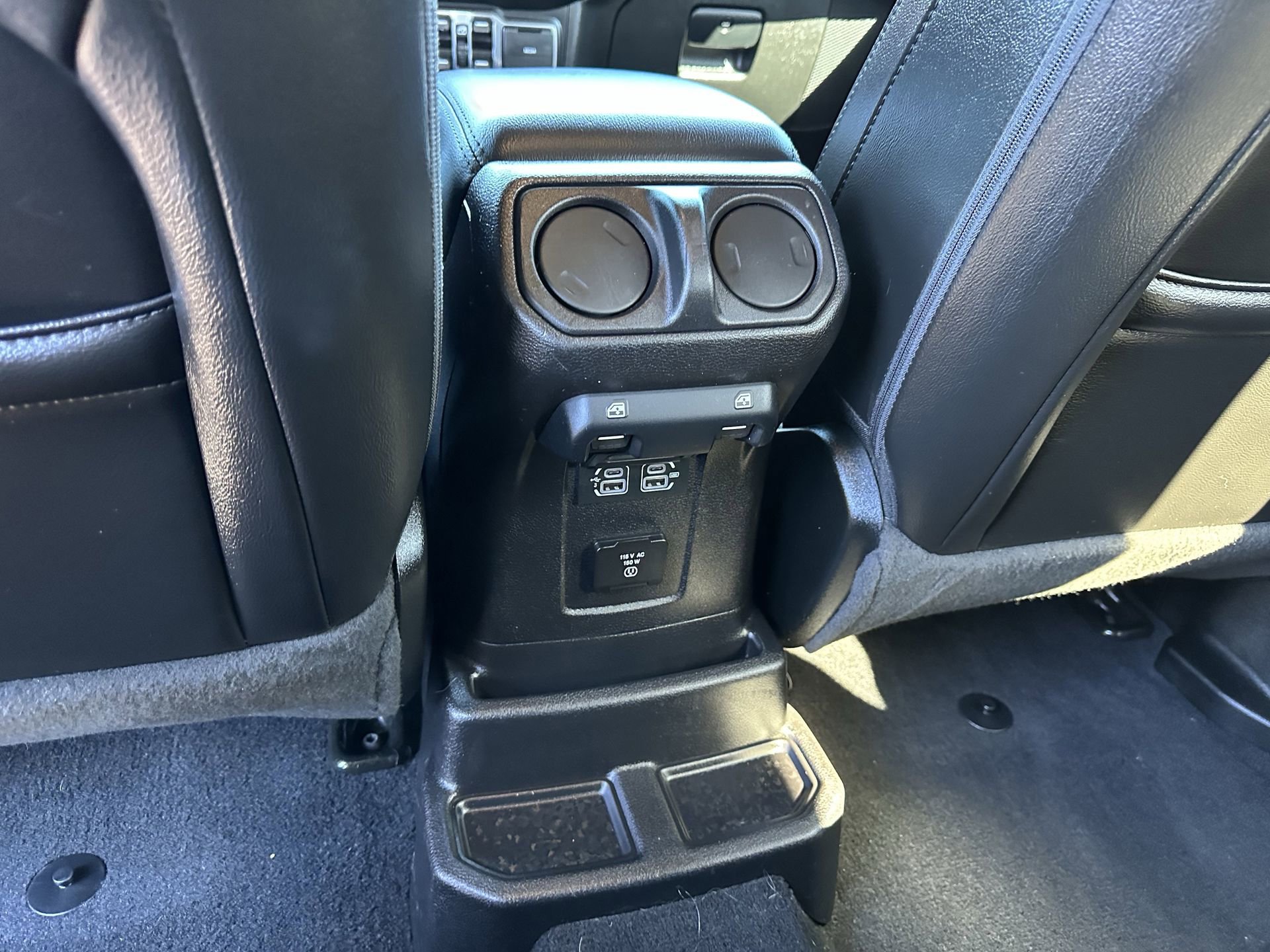 Used 2020 Jeep Wrangler Unlimited Sahara image 17
