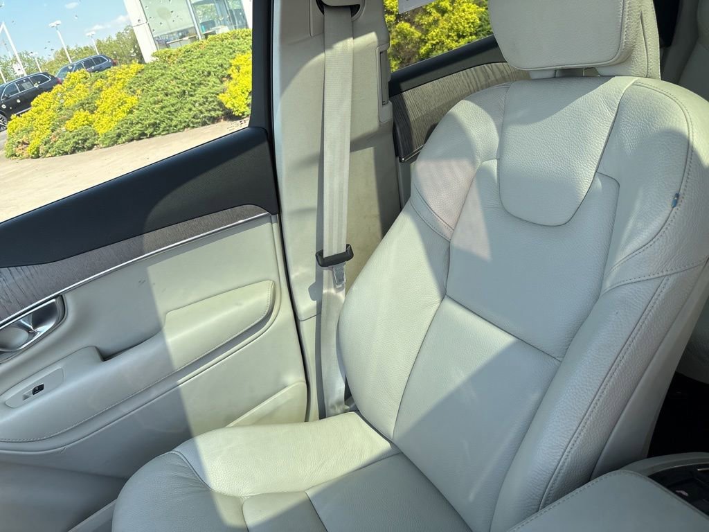 Certified 2023 Volvo XC90 B6 Plus w/ Protection Package Premier AWD/4WD image 26