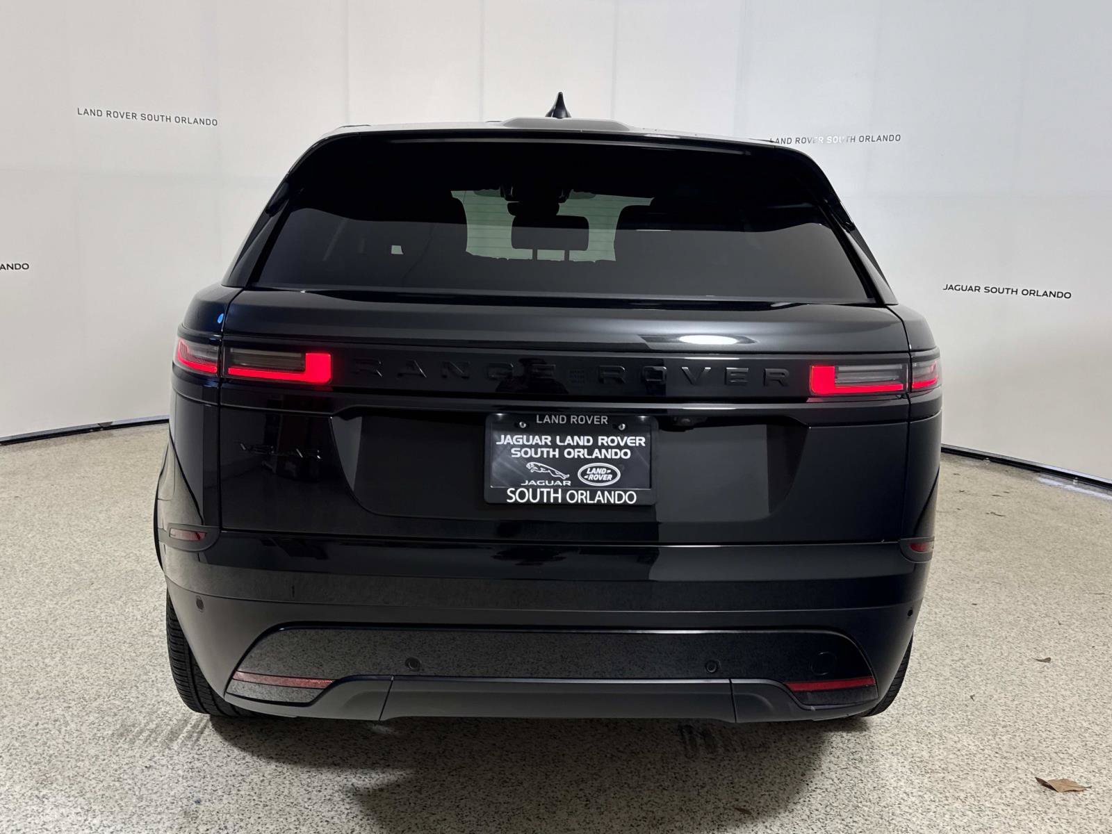Used 2024 Land Rover Range Rover Velar S AWD/4WD image 4