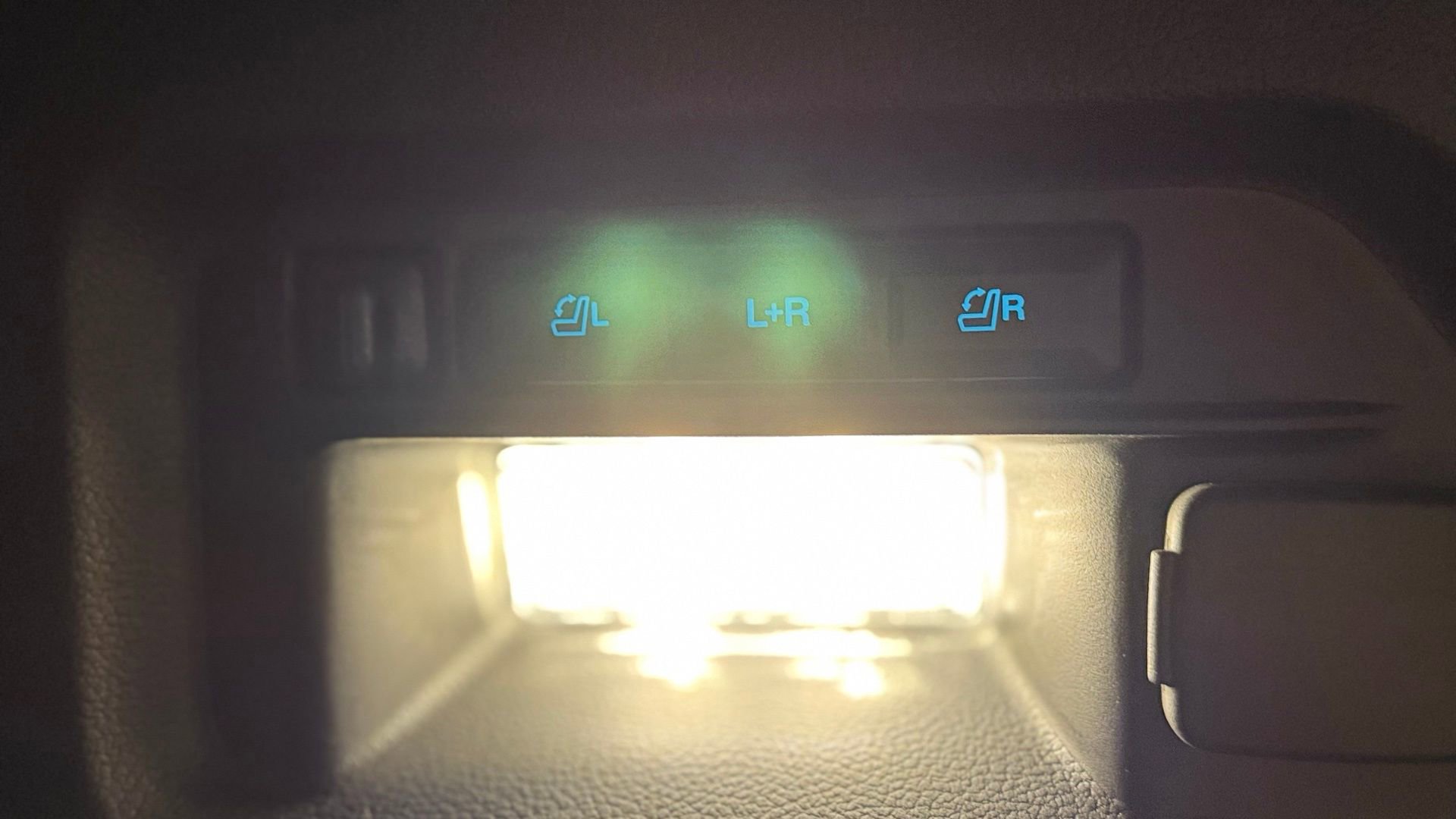 Used 2025 Ford Explorer ST w/ Sun And Sound Package image 40