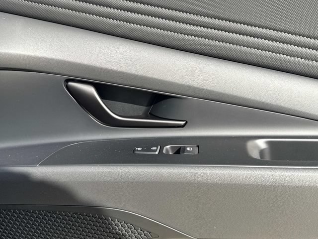 New 2026 Hyundai Elantra SEL FWD image 18