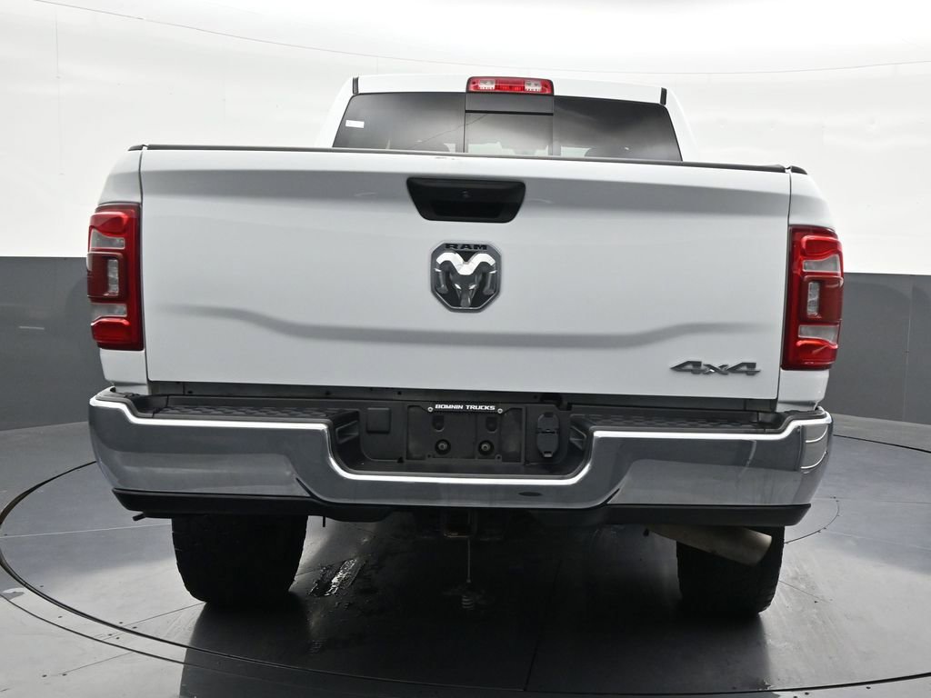 Used 2024 RAM 2500 Tradesman w/ Chrome Appearance Group AWD/4WD image 4