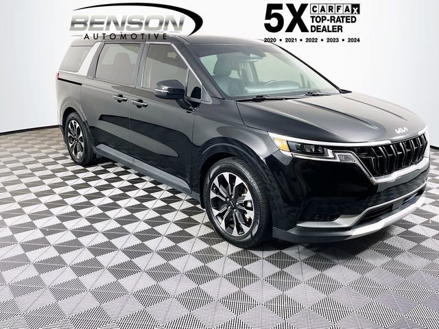 Used 2024 Kia Carnival EX image 1