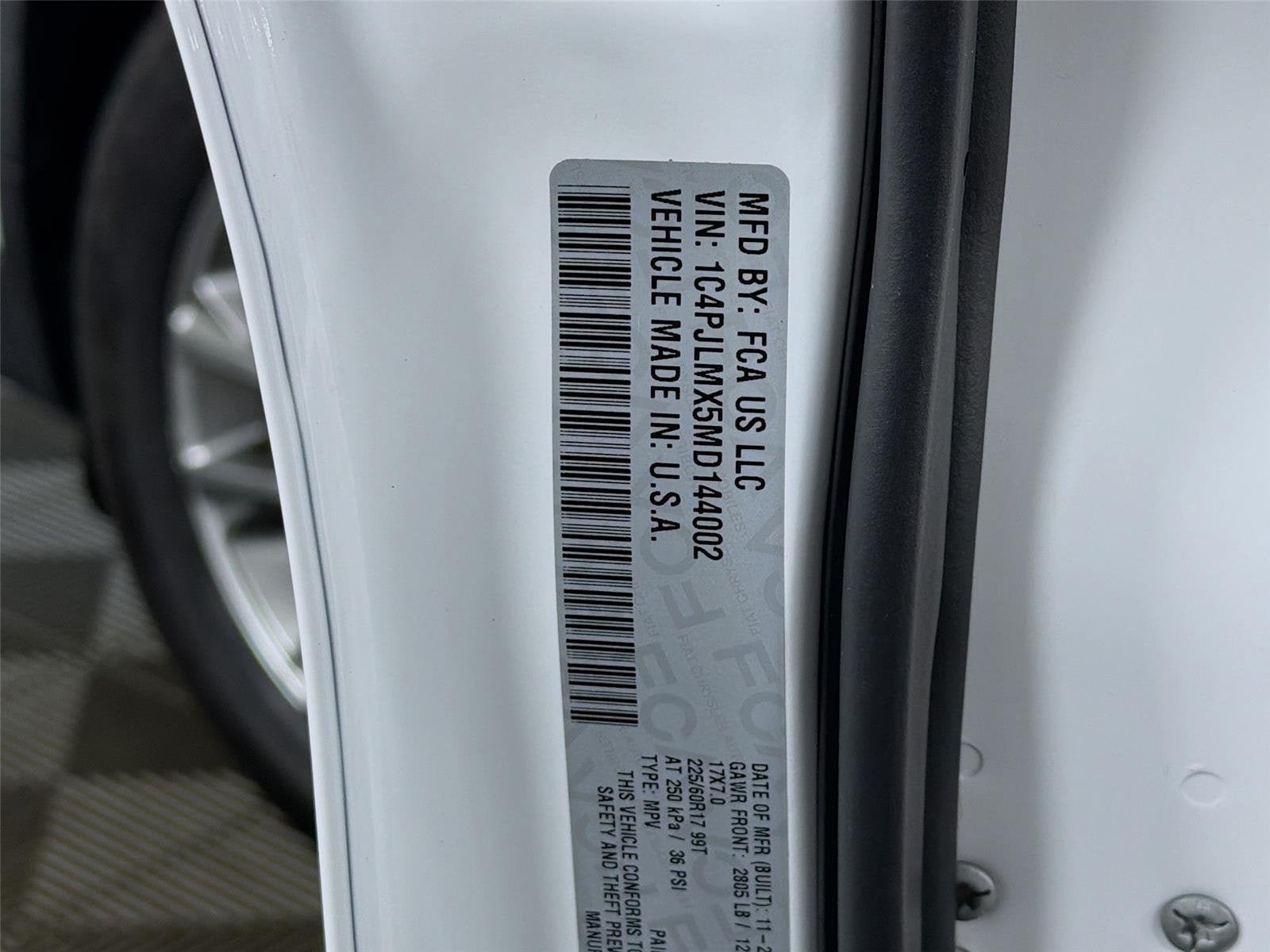 Used 2021 Jeep Cherokee Latitude Lux w/ Sun & Sound Group FWD image 29