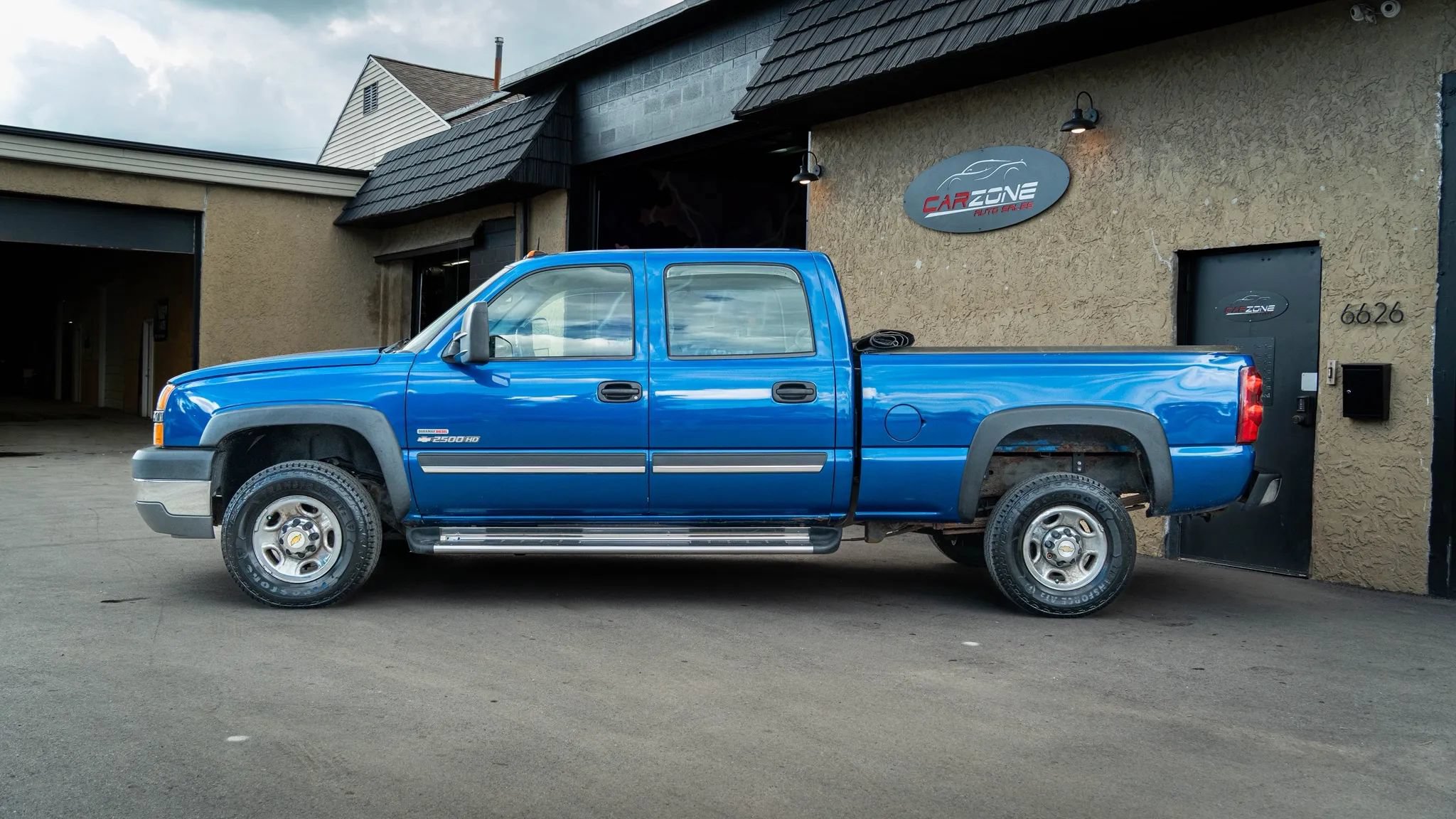 Used 2003 Chevrolet Silverado 2500 LS RWD image 2