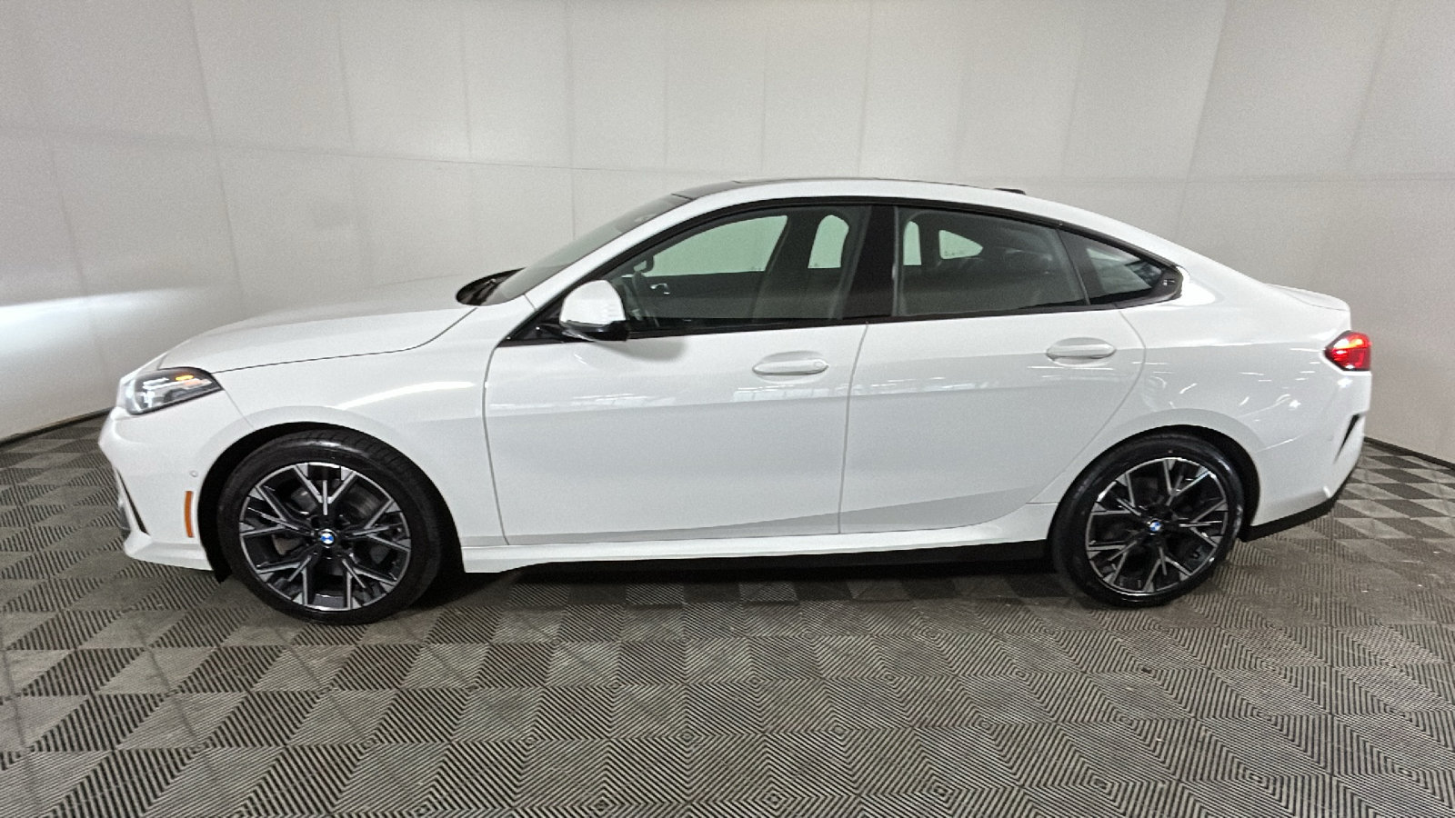Used 2025 BMW 228i xDrive AWD/4WD image 7