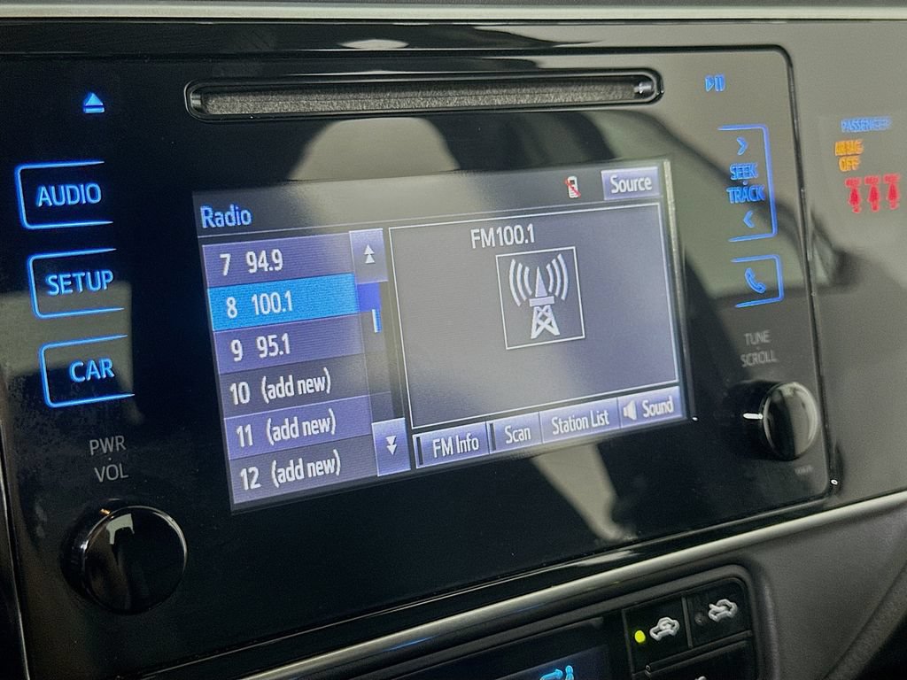 Used 2019 Toyota Corolla LE FWD image 25