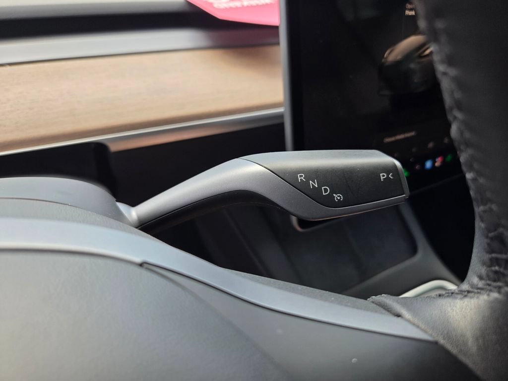 Used 2022 Tesla Model Y Long Range AWD/4WD image 32