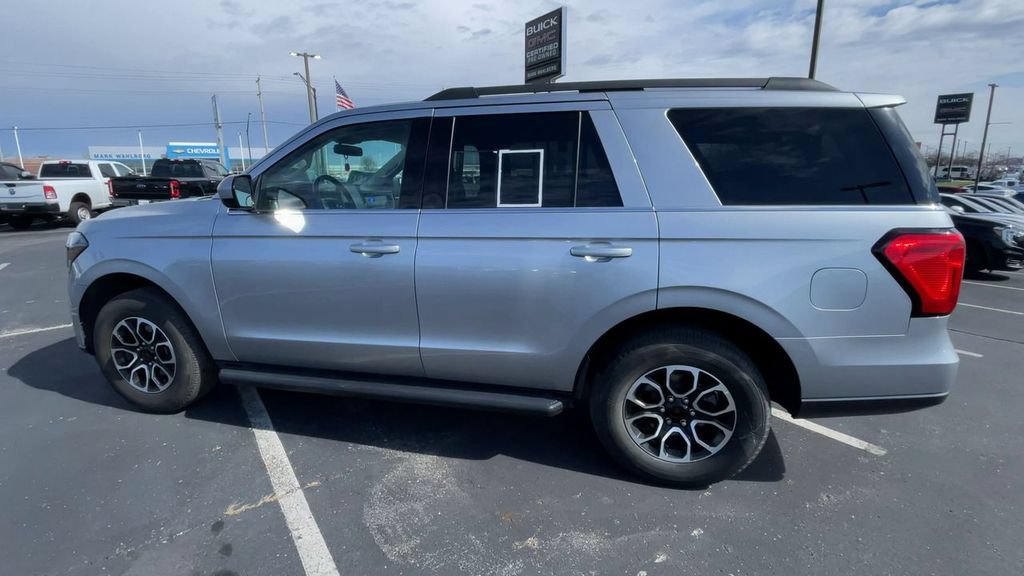 Used 2022 Ford Expedition XLT RWD image 7