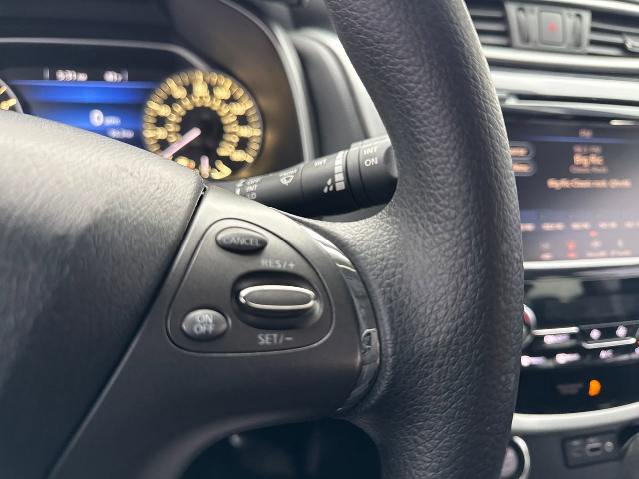 Used 2020 Nissan Murano S image 27