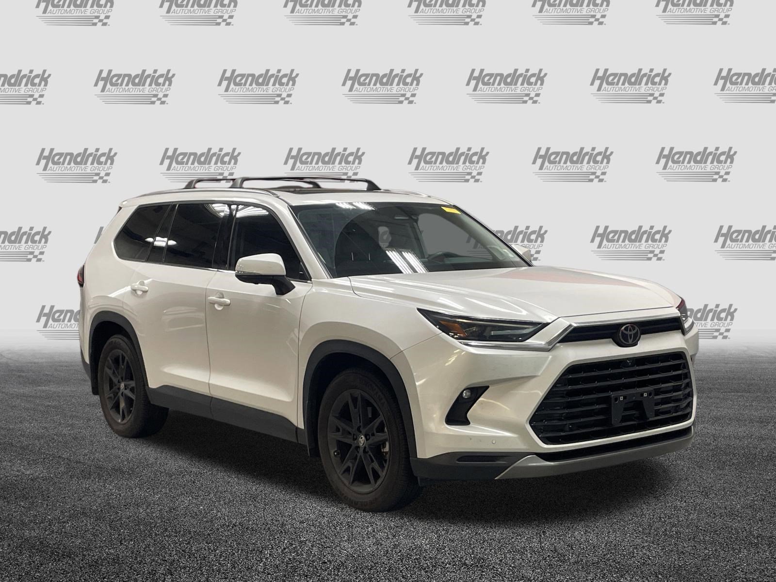 Used 2024 Toyota Grand Highlander FWD image 2
