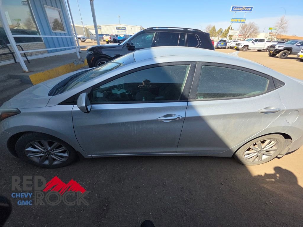 Used 2015 Hyundai Elantra SE w/ Option Group 02 FWD video 1