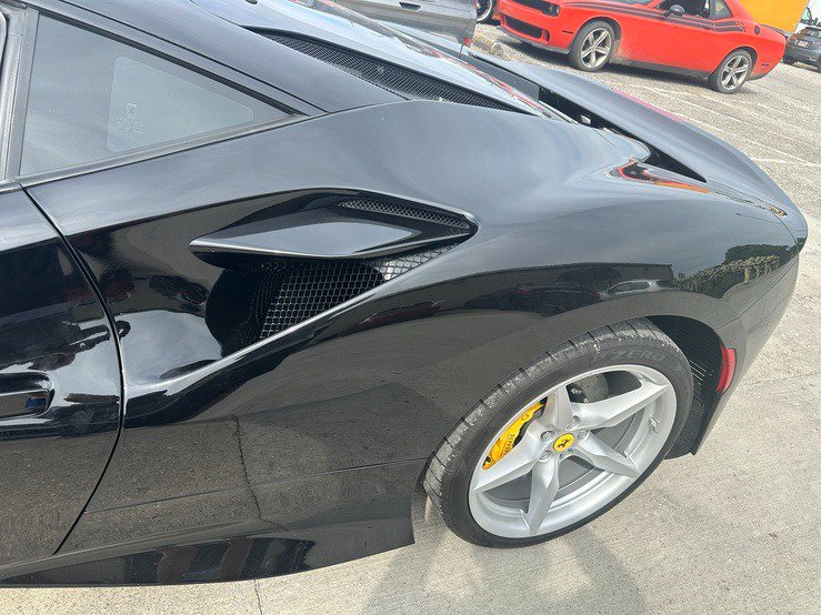 Used 2022 Ferrari F8 Tributo image 17