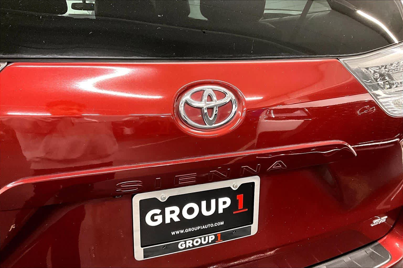 Used 2016 Toyota Sienna SE Premium FWD image 30