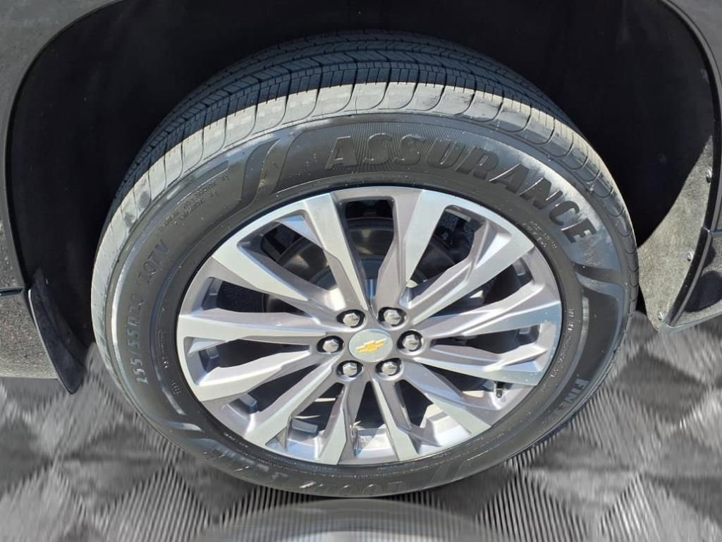 Used 2022 Chevrolet Traverse Premier image 22