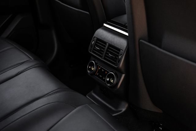Used 2024 Land Rover Range Rover Velar Dynamic SE AWD/4WD image 41