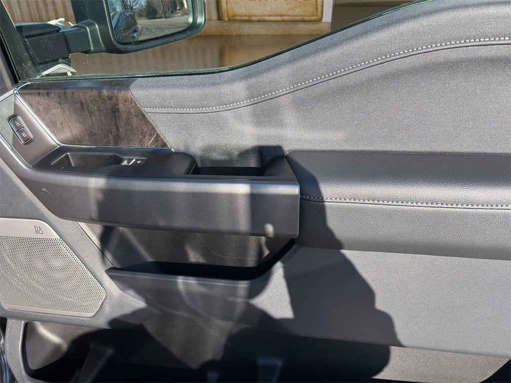 New 2026 Ford F250 Lariat w/ Chrome Package image 14