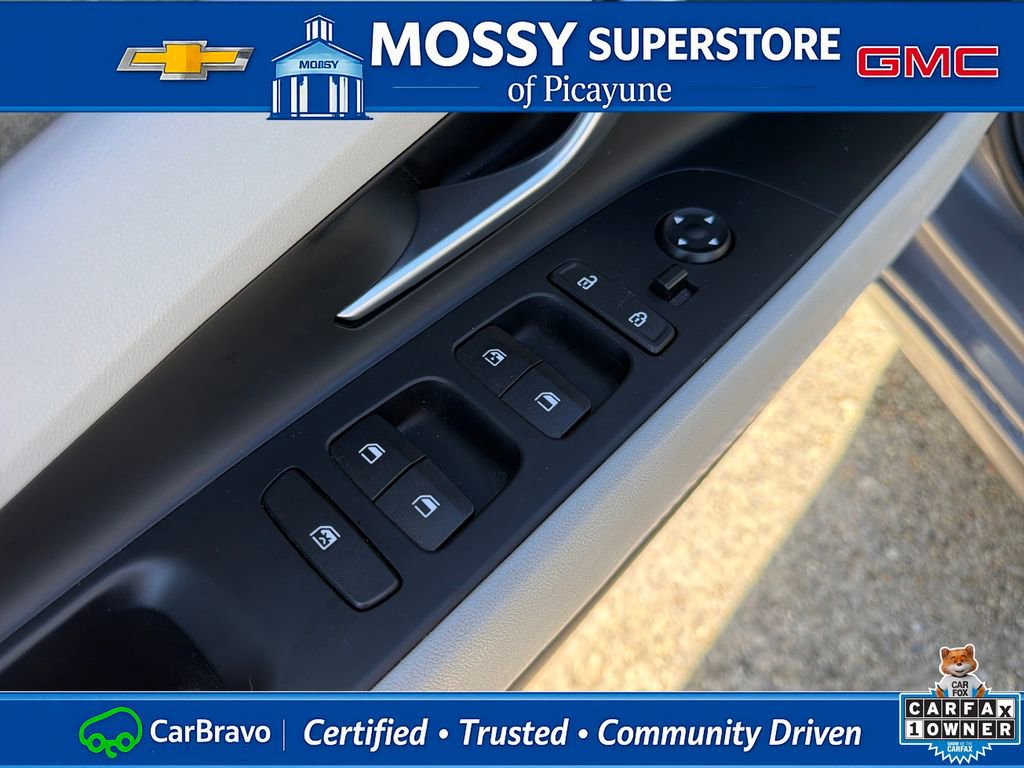Used 2023 Hyundai Elantra Limited w/ Preferred Accessory Package FWD image 14