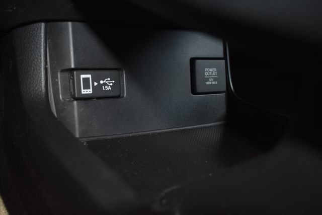 Used 2018 Honda Civic Touring image 32