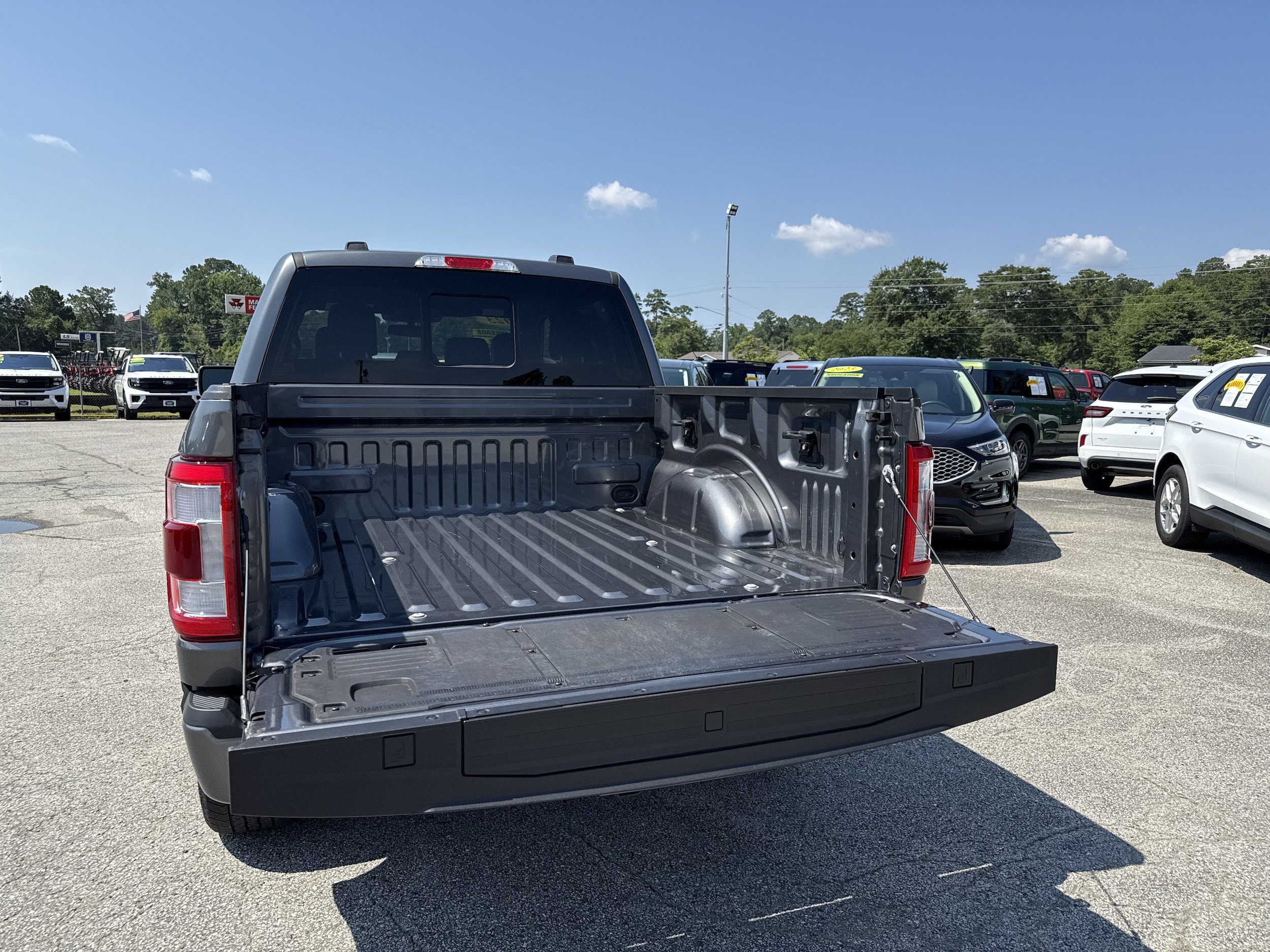 Used 2023 Ford F150 Lariat AWD/4WD image 9