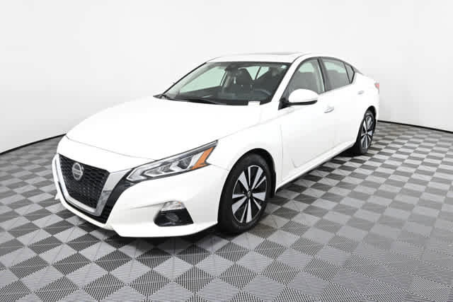 Used 2019 Nissan Altima 2.5 SV image 2
