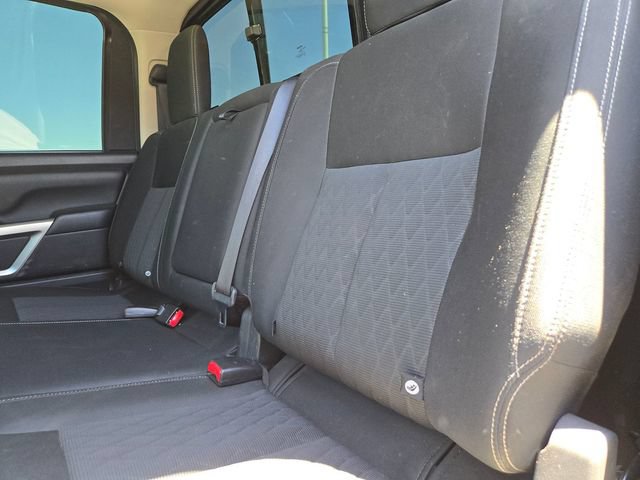 Used 2018 Nissan Titan SV AWD/4WD image 9